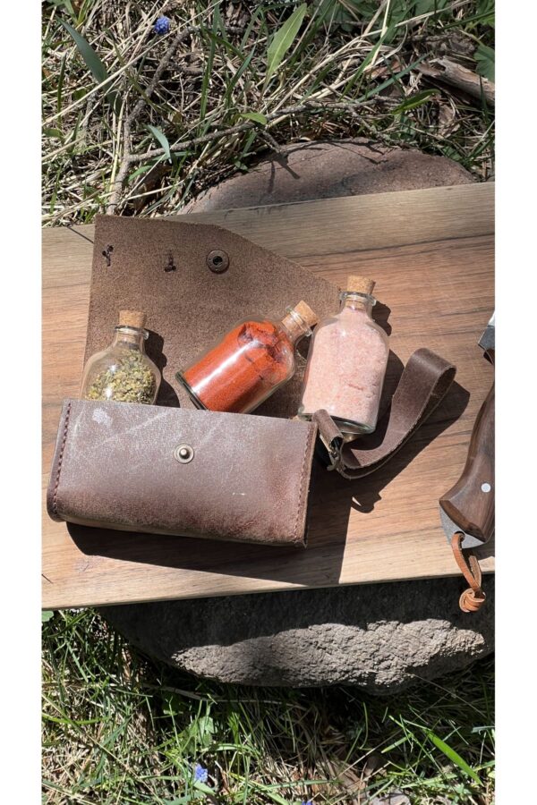Kamp Baharatlığı 3'lü Set, Bushcraft, Hakiki Deri Baharatlık Cam Şişe - Görsel 4